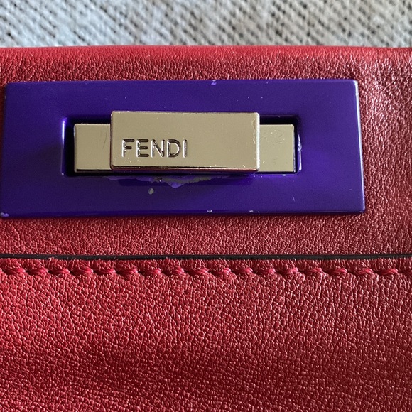 Auth Fendi red peekaboo iconic turn closure rigid leather top handle handbag - Picture 2 of 16